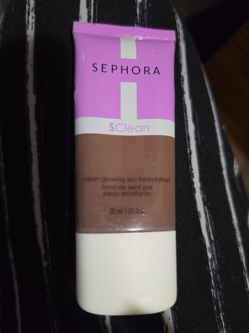 Sephora S Clean Glowing Skin Foundation 37 New Sealed 1.01 fl oz